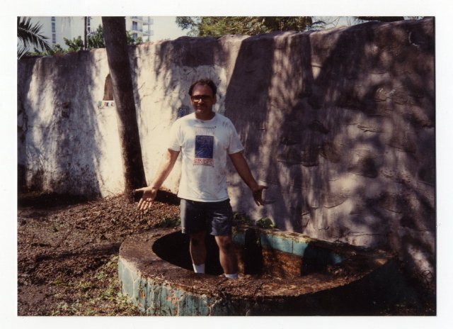 Community member volunteering at the hotel (Image courtesy of the Kathy Vaughn Collection, Sarasota County History Center)
